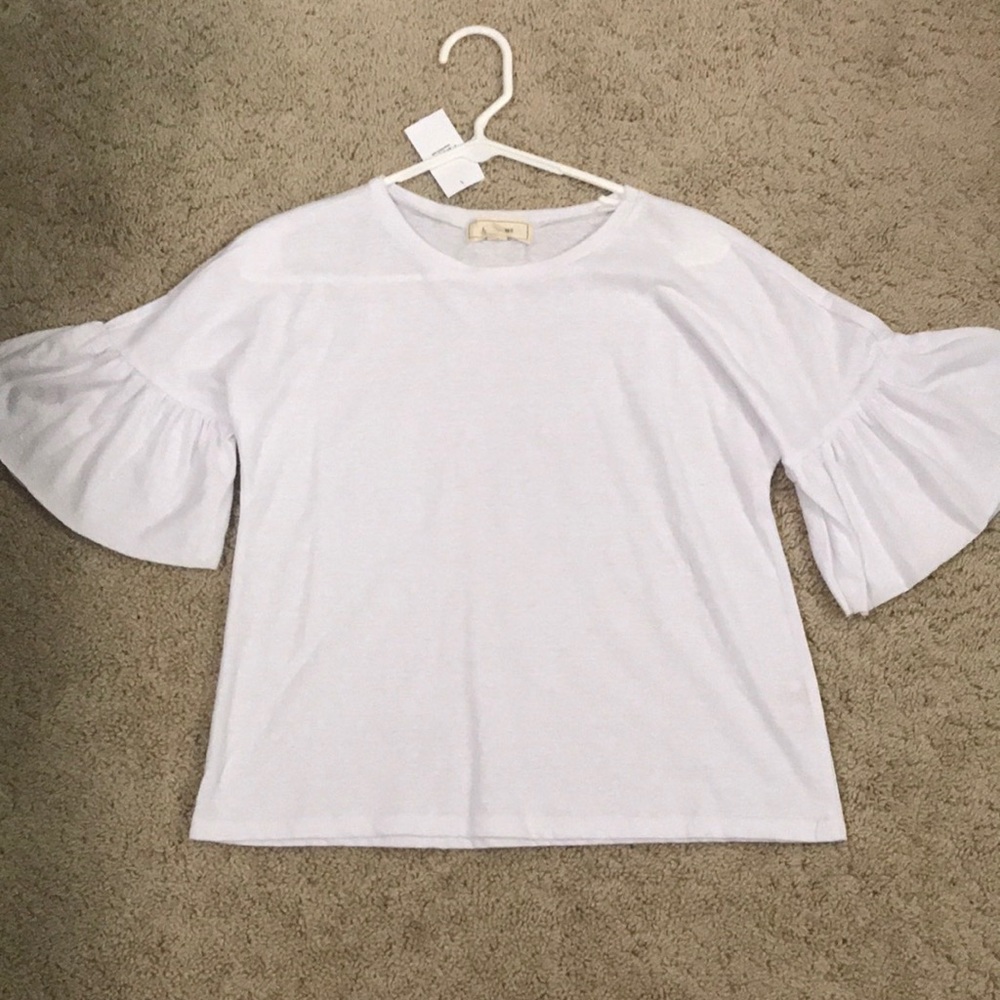 Brand new cute white top